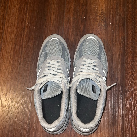 New balance 2002r - Picture 1 of 4